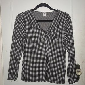 old navy s lettuce-hem plaid plunge neck blouse 💄